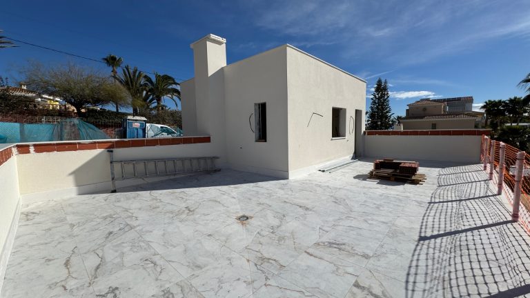 Moderna Villa frente al mar en Campello 36